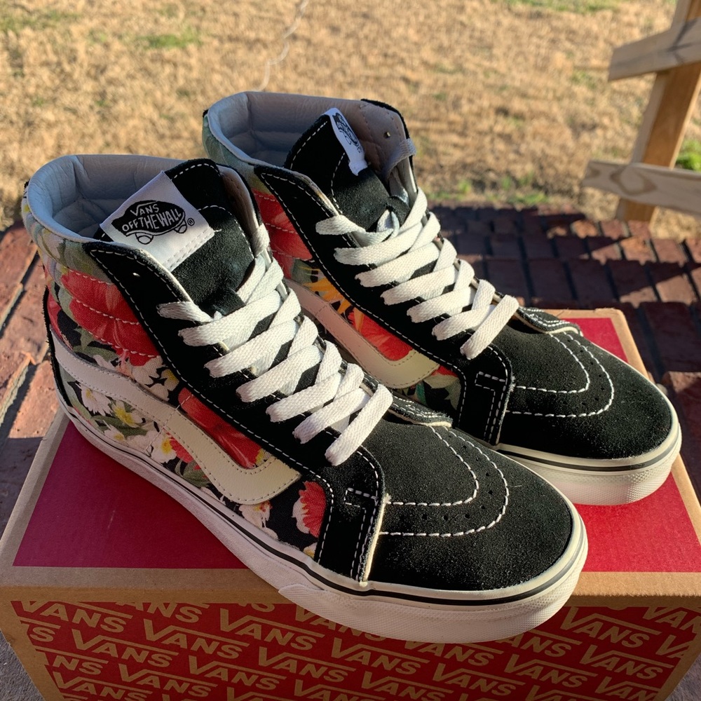 Vans Sk8-hi Women’s size 7